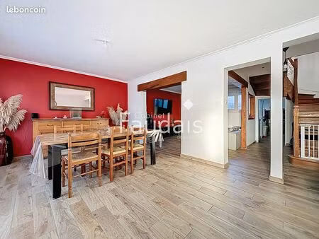 maison 6 pièces 102 m²