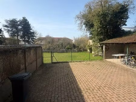 appartement t1 rdc terrasse et jardin