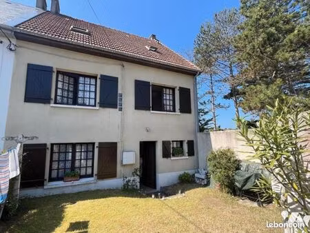 maison 9 pièces 160 m²