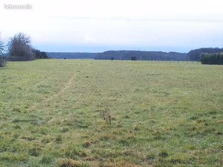 terrain 1 000 m² guignecourt