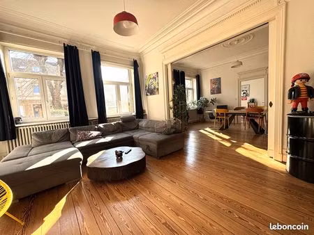 appartement 5 pièces 159 m²