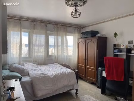 appartement à louer – 90 m² 