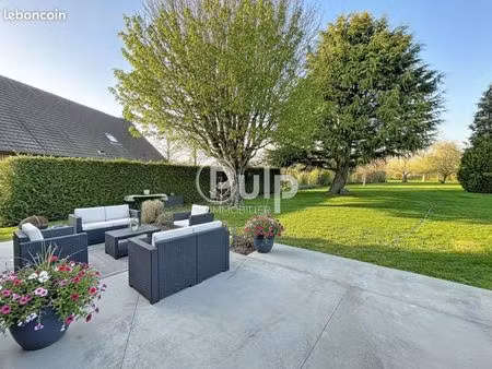 maison 8 pièces 253 m²