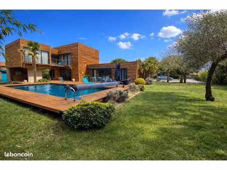 ? location meublée longue durée – villa d’architecte 247 m² – 6 chambres – piscine – parc 
