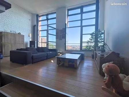 loft en duplex - 154 m2 - 3 chambres - dernier étage - ascenseur - parking couvert