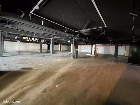 local commercial 885 m²