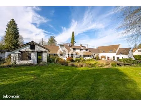 maison 7 pièces 323 m²