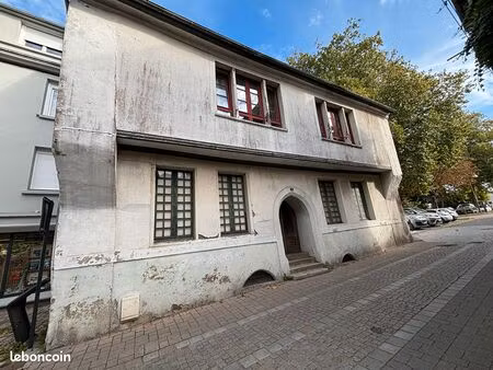 immeuble 10 pièces 207 m²