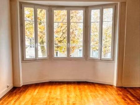 t4 - 3 chambres - 90m2 + (1 box / parking 18m2 possible)