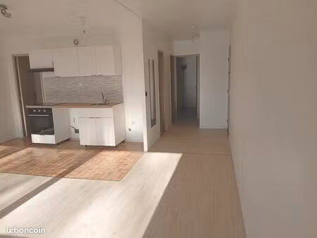 appartement 2 pièces - 57 m² - hôtel de ville