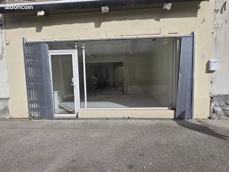 local commercial 57 m² étauliers