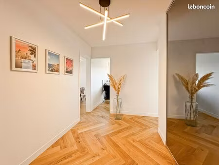 à vendre – appartement t3 rénové  traversant  balcon & parking – cournon-d’auvergne