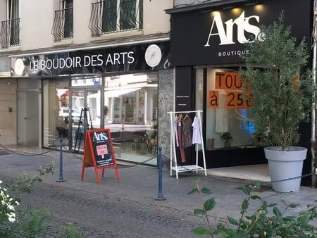 loue ou vend local commercial 110m2