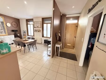 maison 5 pièces 142 m²