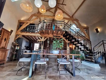 rénovation d’exception avec jardin – a proximité de saint chef