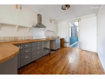 appartement 3 pièces 81 m²