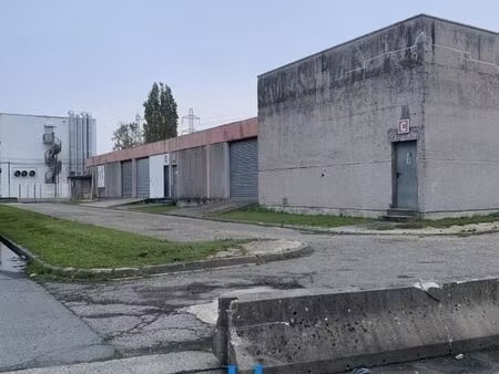 local industriel 120 m²