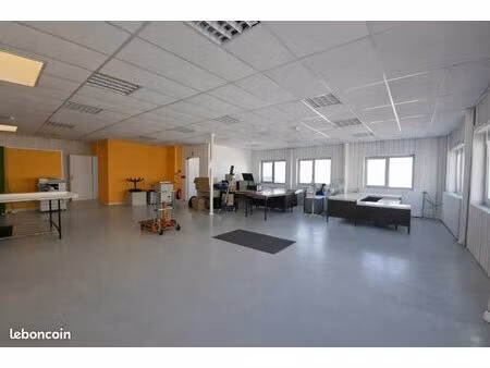 local polyvalent à heillecourt – 200 m² avec parking et stockage