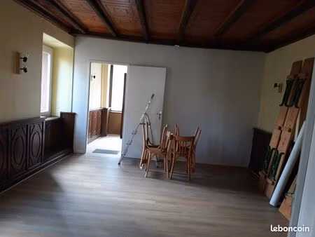 location local commercial surface 60 m2 puis toilette salle d attente