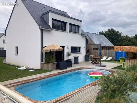 maison contemporaine récente – 145 m² – 4 chambres – piscine chauffée – quimiac / mesquer