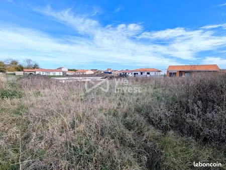 terrain 590 m² aigueperse