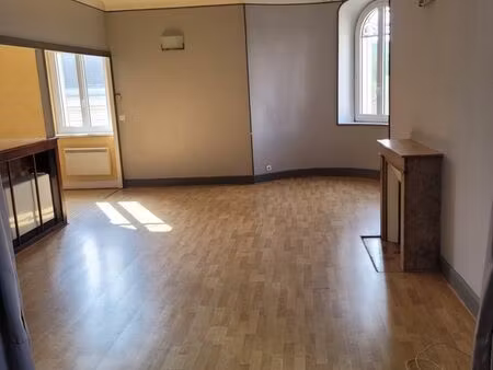 a louer t2 de 52 m2 ambert