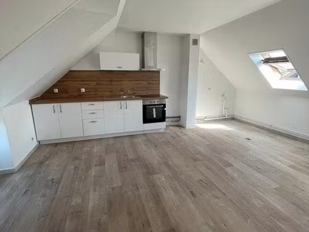 ◊ très grand f2 à louer à proximité de la gare de creil ◊