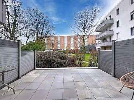 studio 1 pièce 25 m²