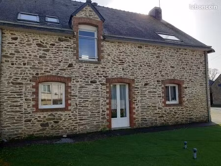 maison en pierres rénovée en 2011