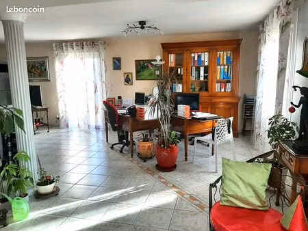 maison familiale 230 m²  5 chambres  à 15 min de metz