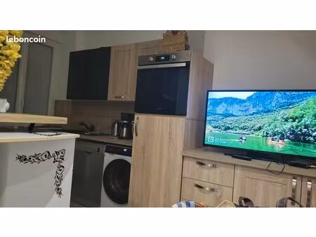 f3 dans grande maison