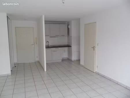 loue appartement f2