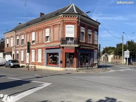 immeuble 224 m² solesmes