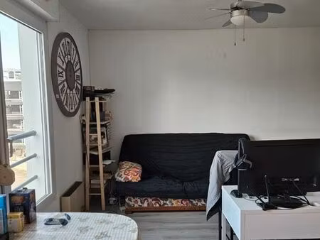 appartement 1 pièce  24 m2  meublé  57000 metz  quartier de l' amphithéâtre et centre pomp