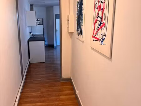 apparemment meublé à louer