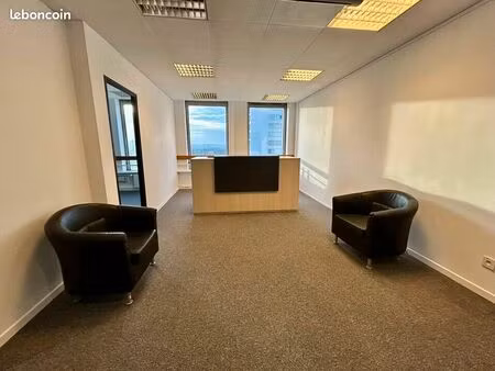 bureaux 142 m²