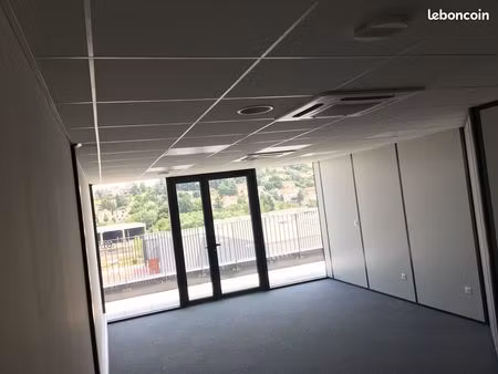 a louer magnifique bureau de 38 m² avec terrasse