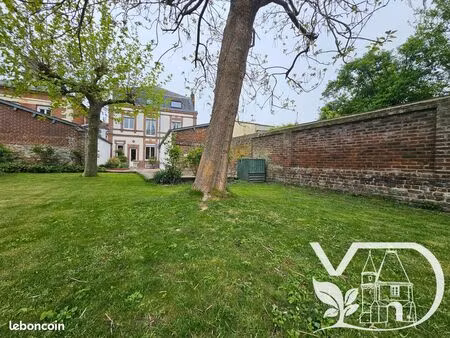 maison 8 pièces 280 m²