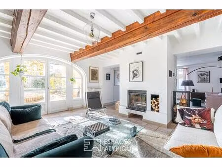 maison rénovée au coeur de messimy-sur-saône  entre charme ancien et confort contemporain