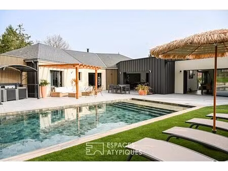 superbe contemporaine familiale de plain pied avec piscine