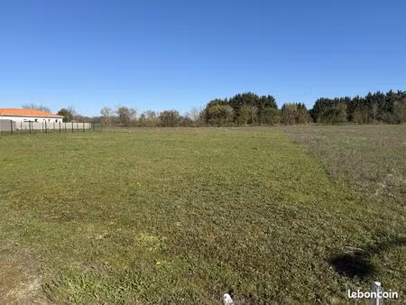 terrain 751 m² saint laure