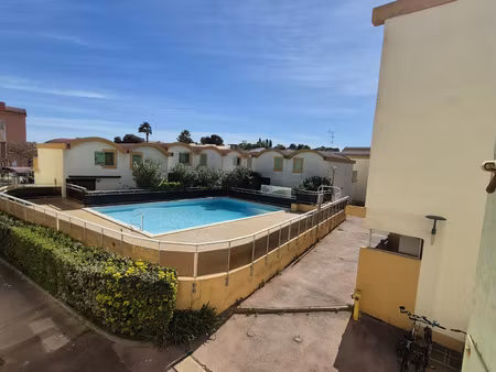 gruissan port  rive droite  superbe t2 avec garage dans copr