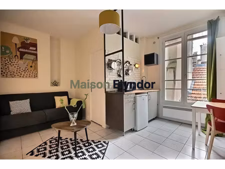 studio à louer – paris 3ᵉ – meublé