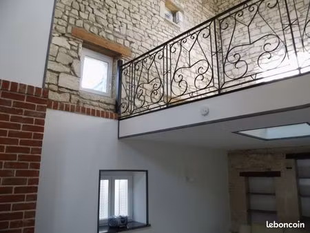 maison de caractère en pierre - 85 m²