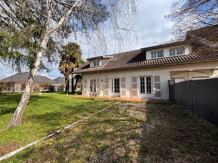 maison poey-de-lescar