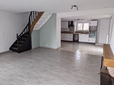 maison 3 chambres avec jardin et dépendance à saint-fulgent