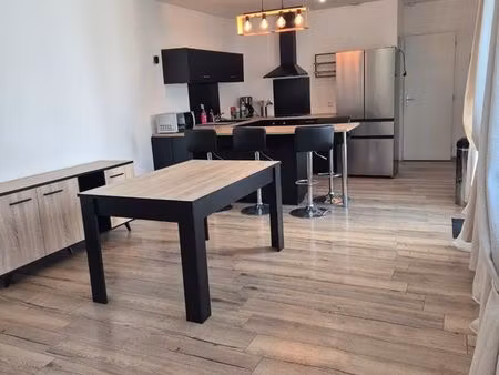 loue petit plein pied 2 chambres avec jardin