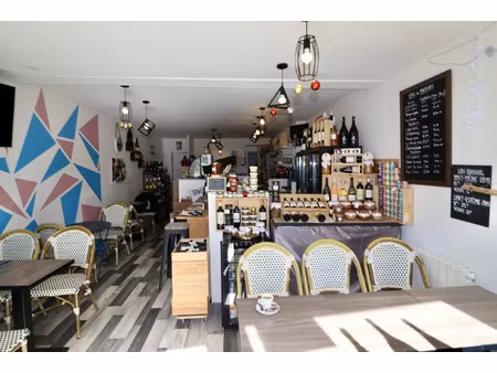 vente bureaux et commerces à meschers-sur-gironde (17132) : à vendre / meschers-sur-girond