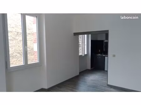 studio 32 m² – centre-ville / gare – calme sur cour