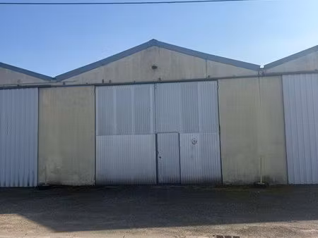 location garage entrepôt local 140 m2